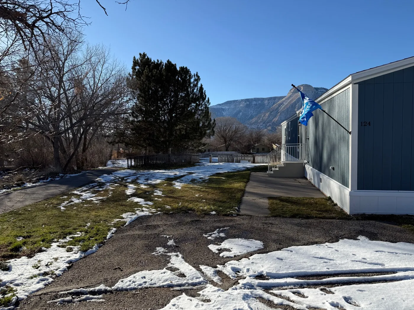 Large lot with adjacent walking path