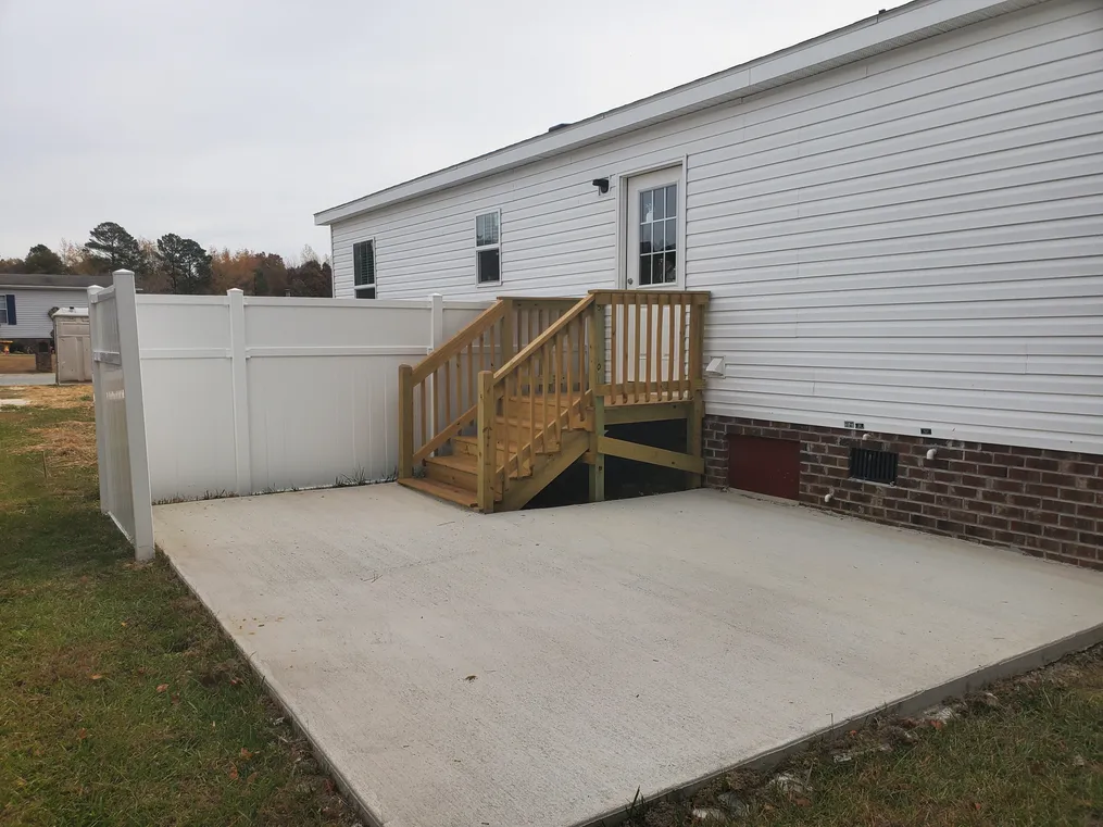 Side patio with privacy fence
