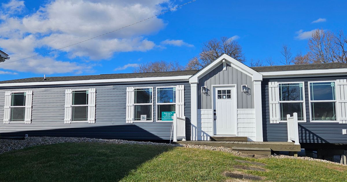 Freedom Homes Roanoke Vanull