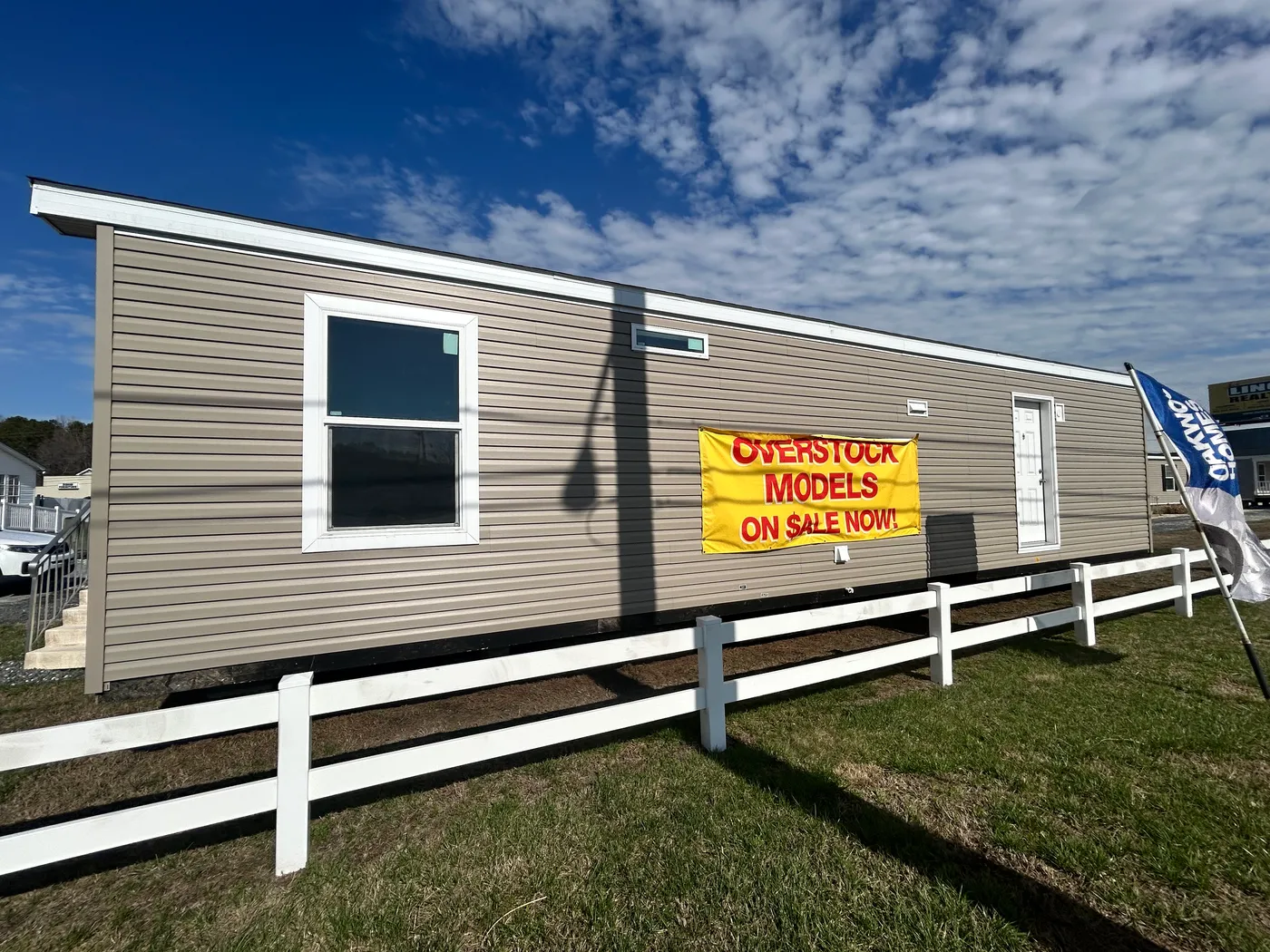 OVERSTOCK MODEL - PRICED TO GO!!
