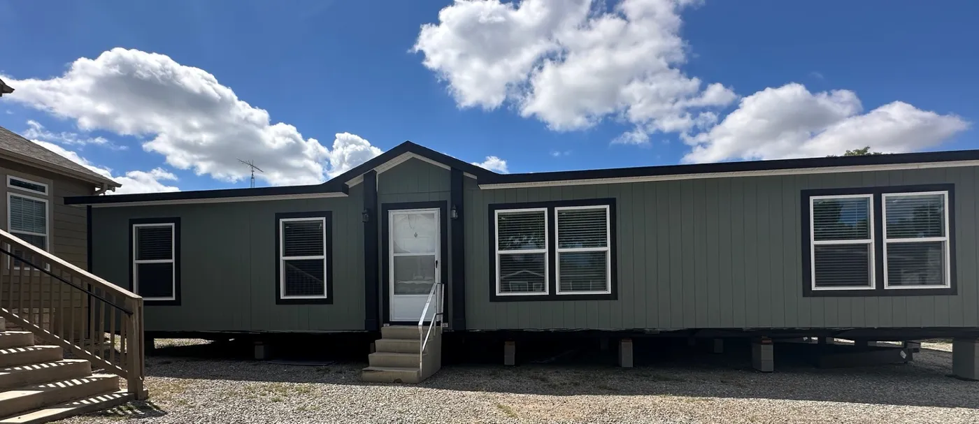 CRAZY EIGHTS home image