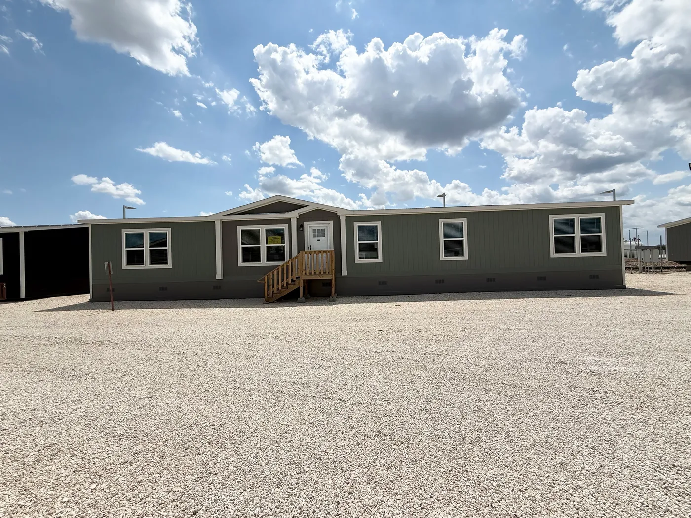 Lot model exterior color