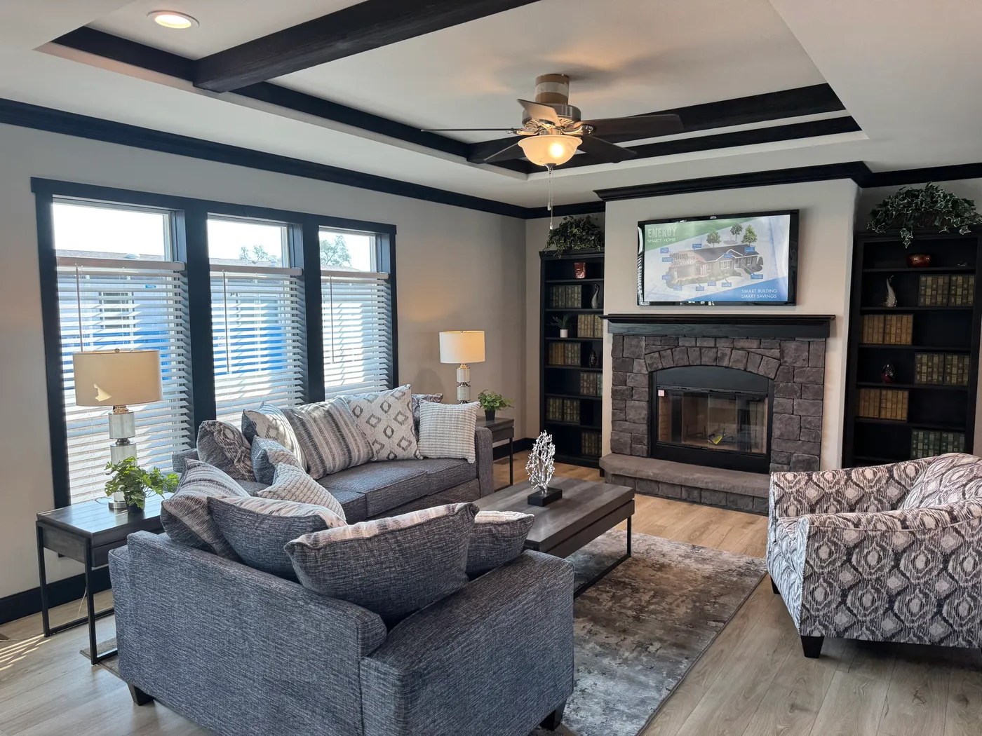 "THE OCEANSIDE" 4 BED / 3 BATH  home image