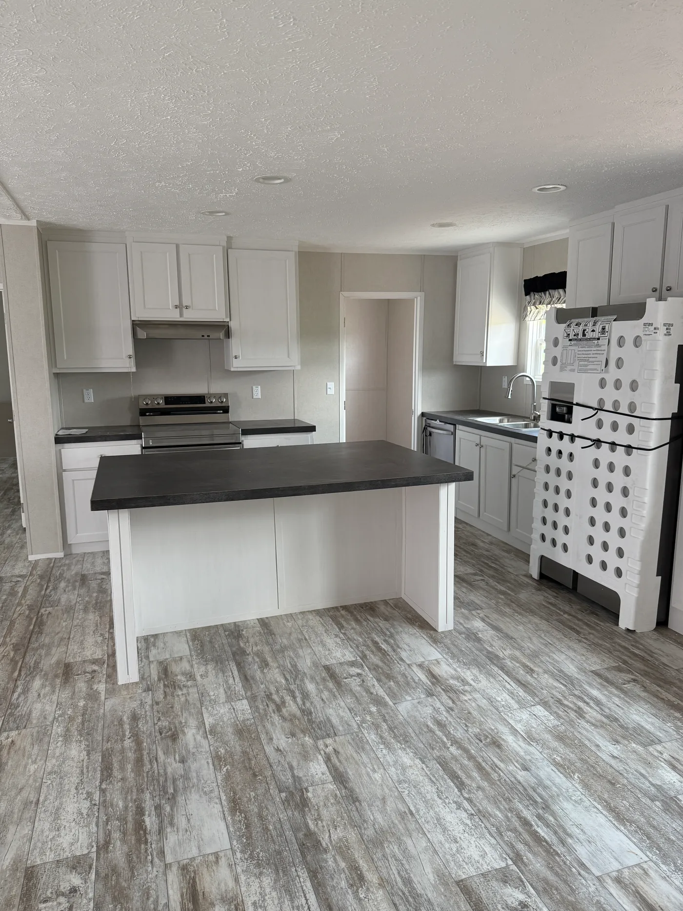 BENJAMIN home image