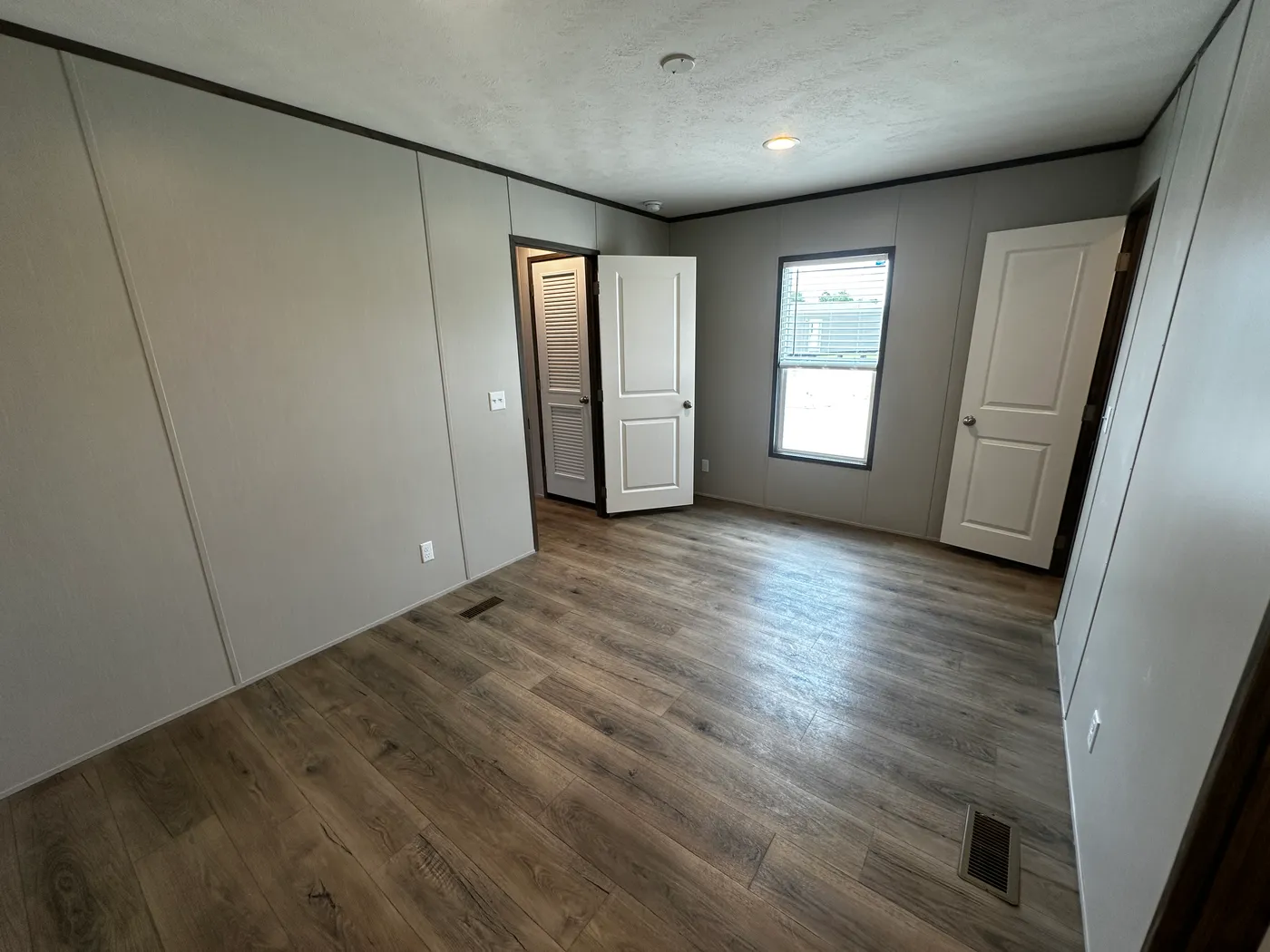 The Bungalow is a budget-friendly 2 bedroom, 2 bathroom manufactured home with approximately 840 square feet of smart, efficient living space. This home is a great fit for first-time home buyers, downsizers, landowners, or anyone looking for a simple and affordable path to homeownership.

With its practical layout and smaller footprint, The Bungalow helps keep things comfortable, manageable, and cost-conscious without sacrificing the essentials of a brand-new home. Visit Clayton Homes of Alvin