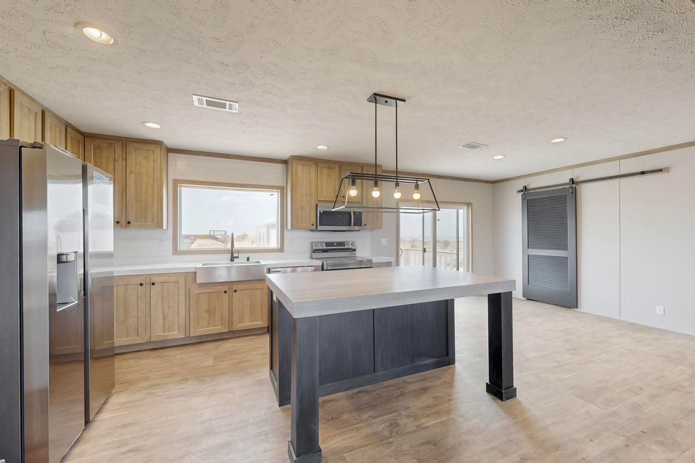 トップス house on the hill 100 Crazy Eights | Clayton Homes