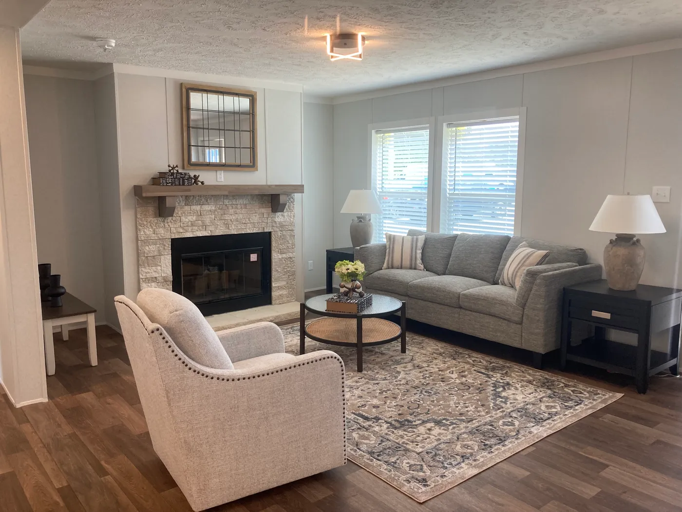 With fireplace!