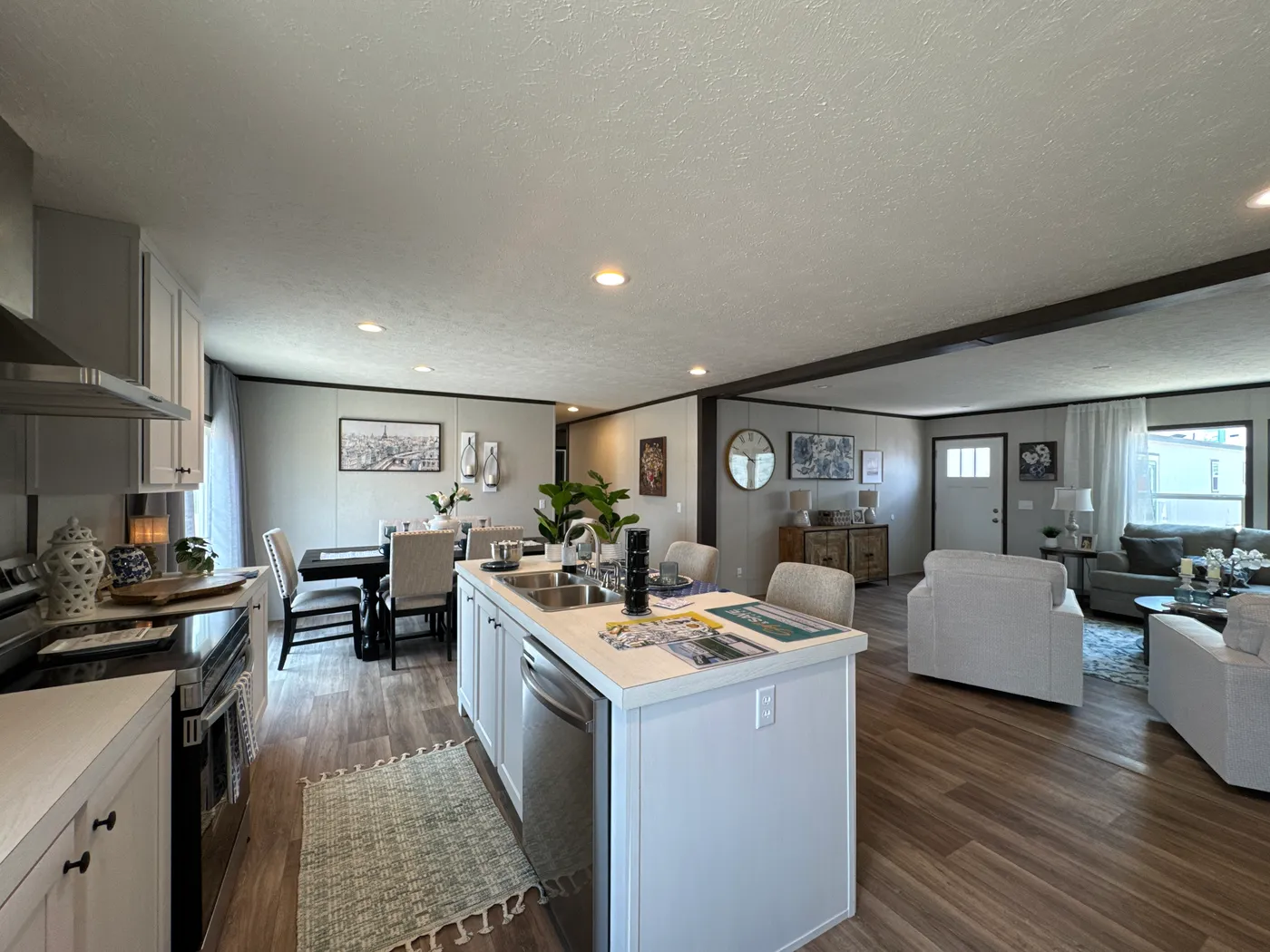 THE EMPOWER home image