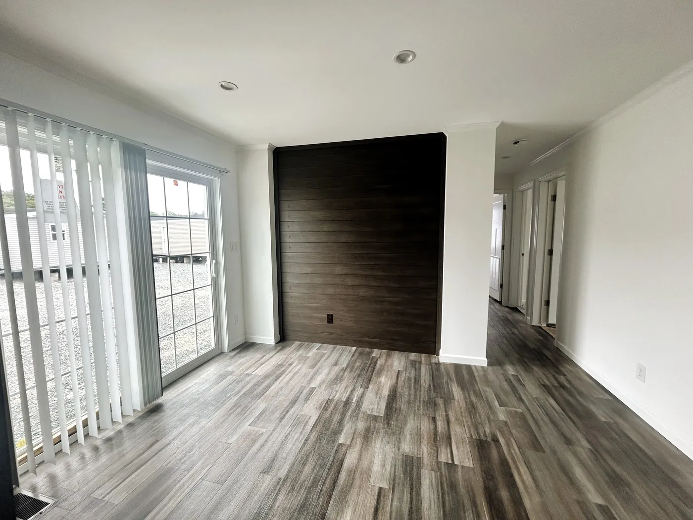 Perfect view of the accent wall inside the dining area. 
