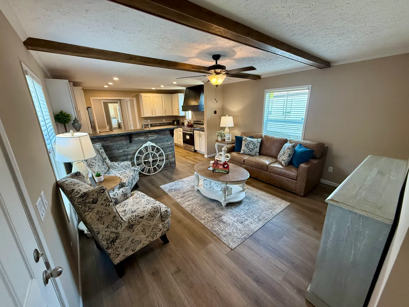 THE HOLLYWOOD - This one is FAMOUS! home image