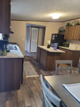 Large Kitchen and Dining Area!