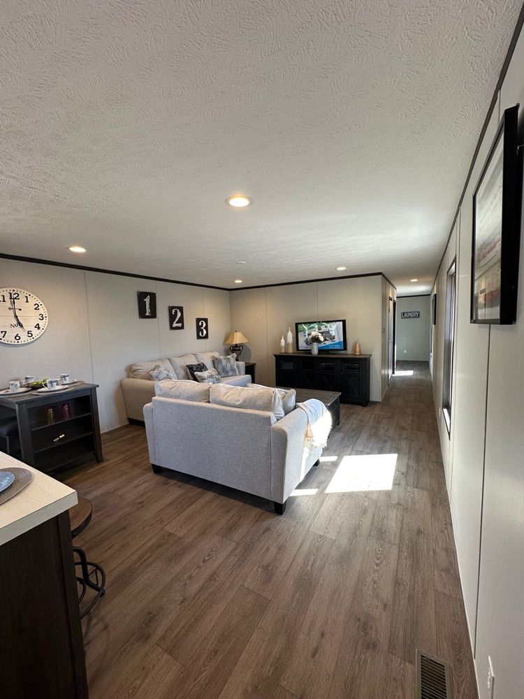Move-IN Ready 3/2 W/ Furniture -IN Community