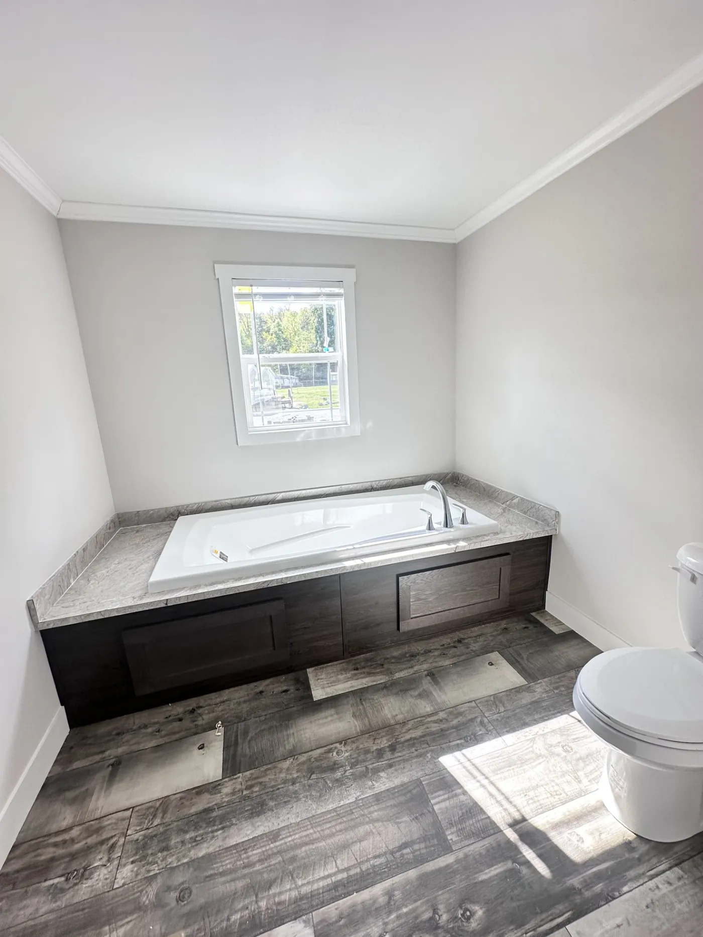 Huge Soaking Tub