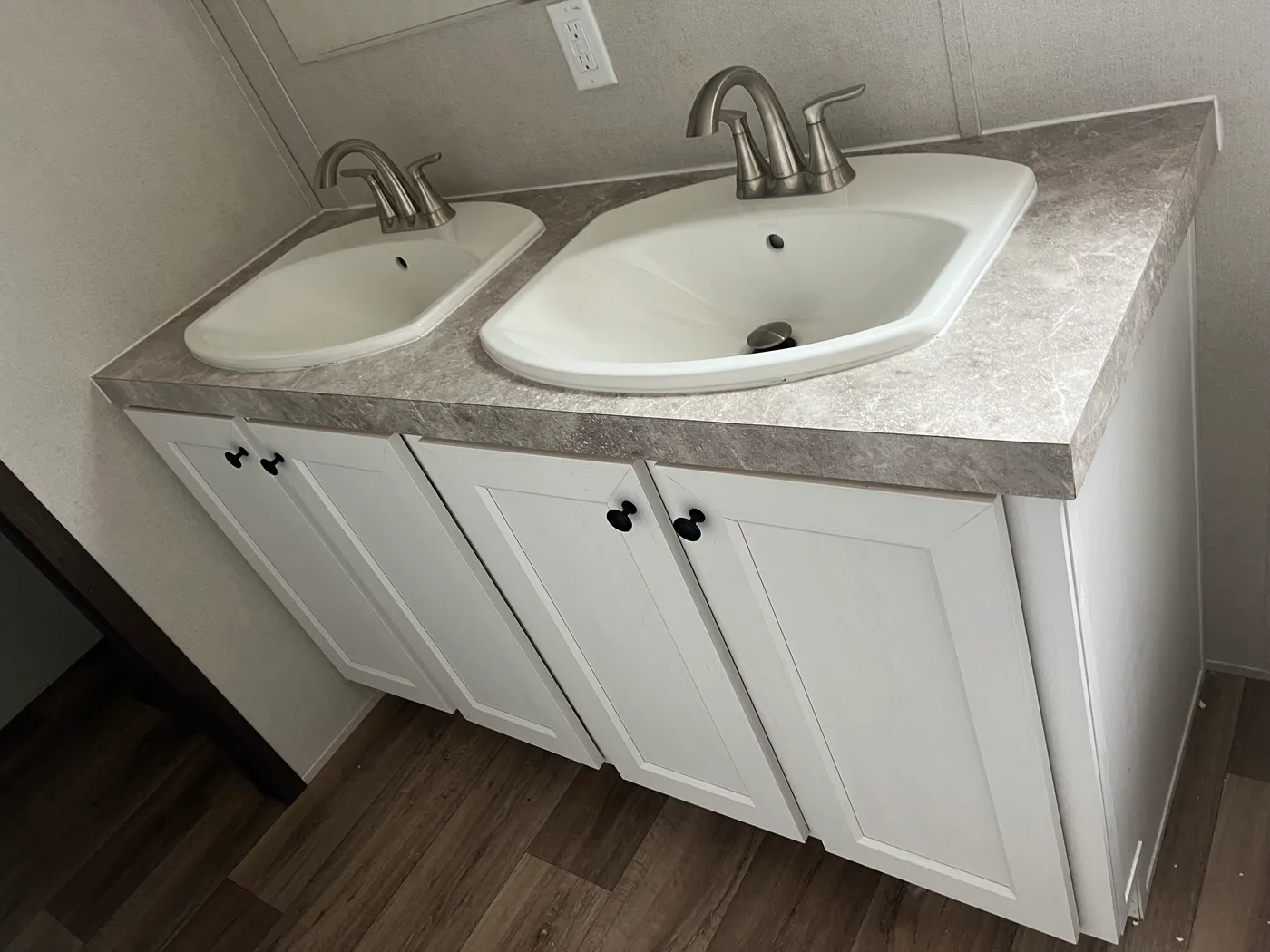 Clayton Homes Manufacture Single wide 2bedrooms 2baths Primary bathroom