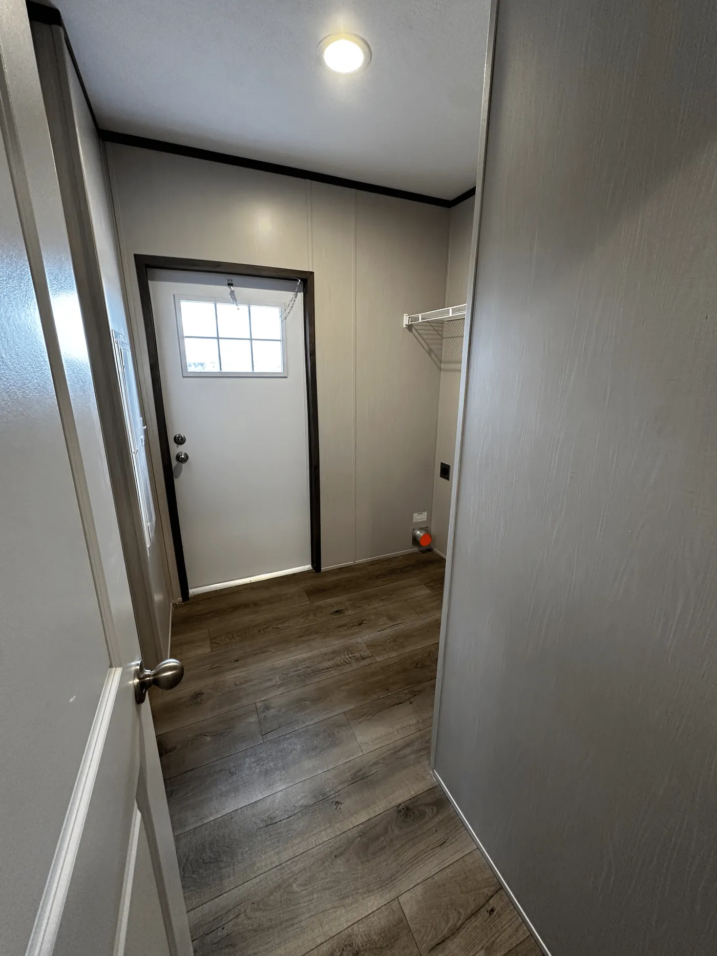 affordable manufactured home, singlewide for sale, stainless steel appliances mobile home, walk-in shower mobile home, walk-in closet primary bedroom, energy-efficient mobile home, natural light mobile home, modern manufactured home, budget-friendly housing, factory-built home for sale.