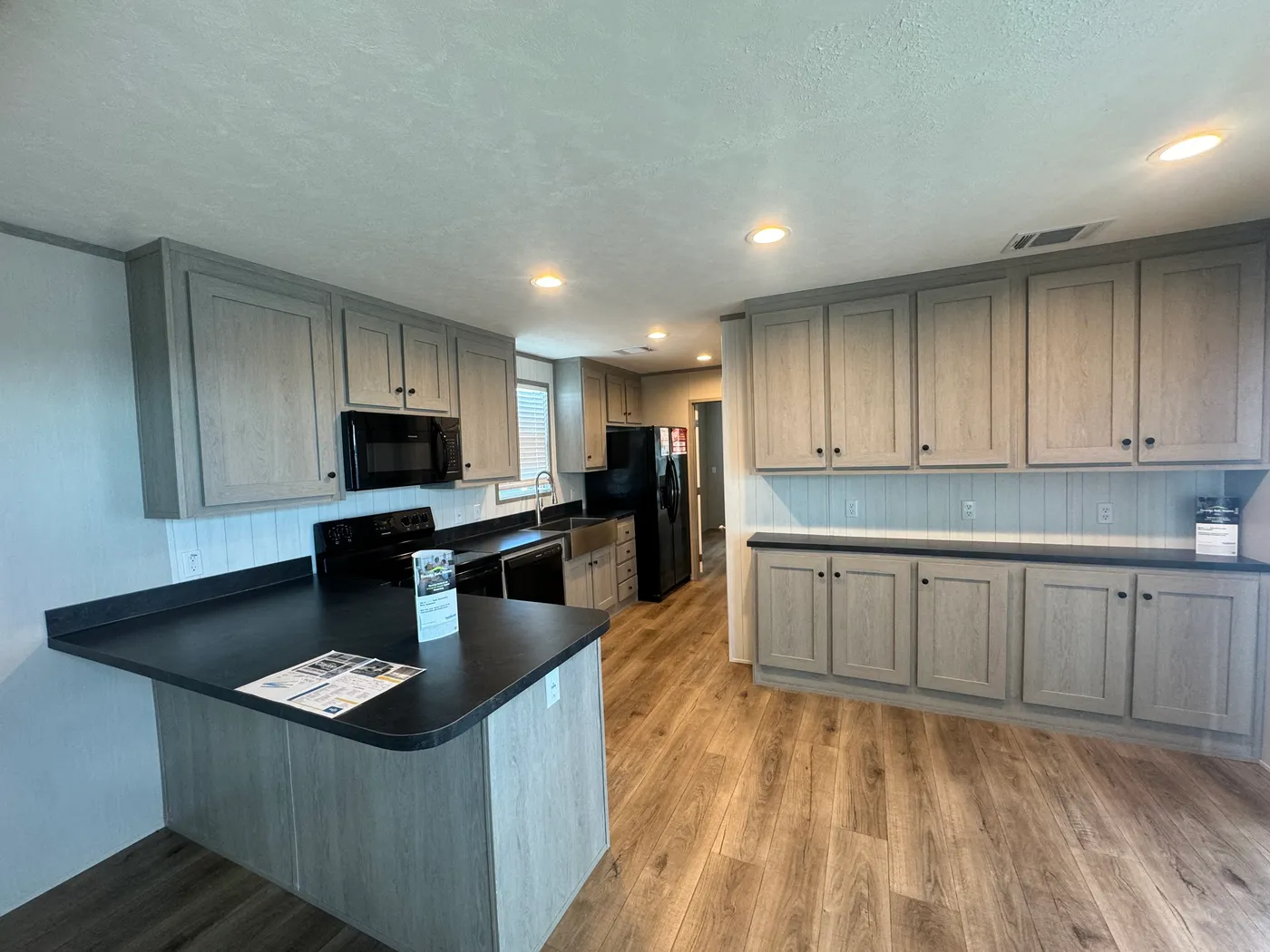 ANNIVERSARY 16763A home image