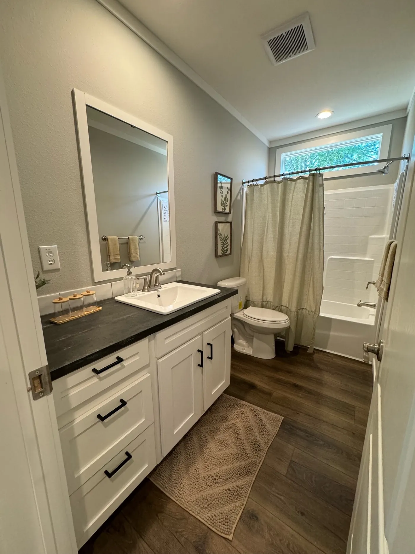 THE OCEANSIDE home image