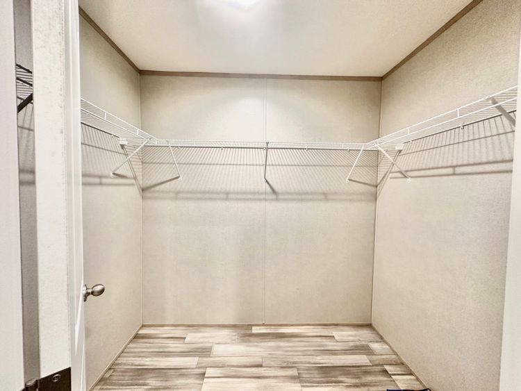 Sleek Modern Design W/ Stainless Appliances!