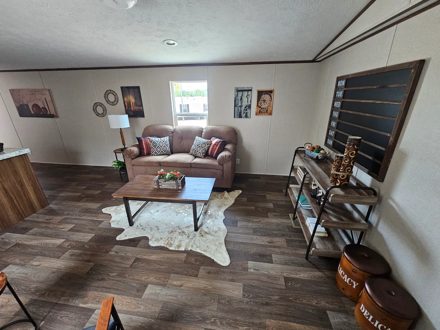 DELIGHTFUL 2 BED 2 BATH home image