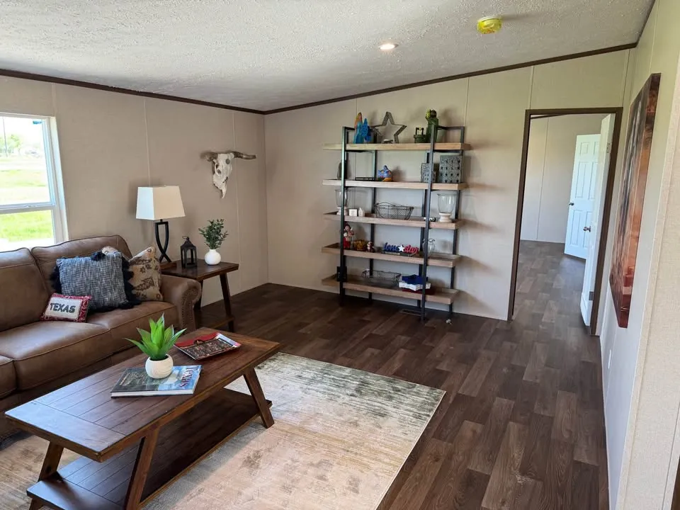 Clayton double wide, Living room 3 bedroom 2 bath manufactured home in Mabank, Tx, affordable manufactured home, move-in ready