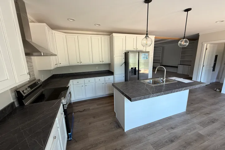 Lots of storage in kitchen!