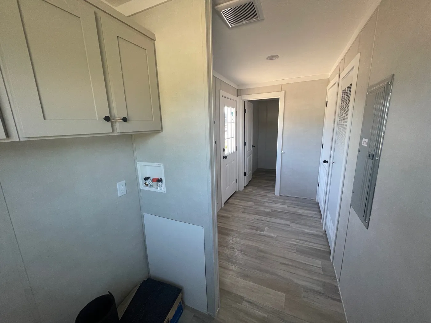 Large Utility with end entrance