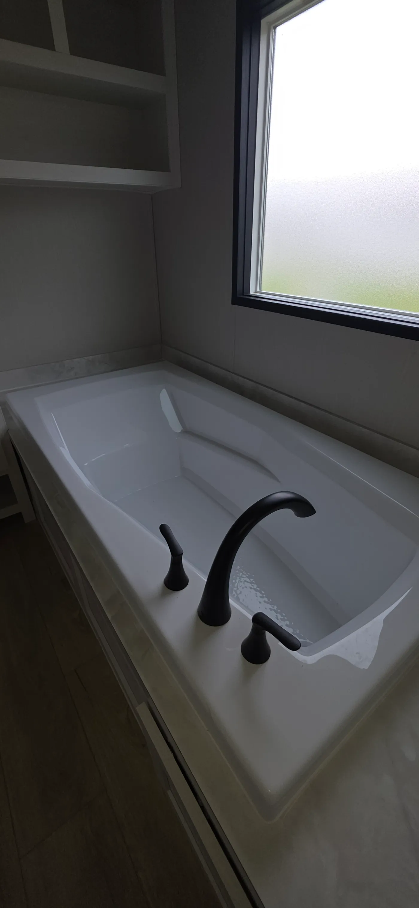 RELAXING BATHTUB