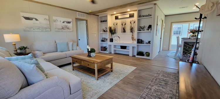 The Annie - Sweet Little Farmhouse!