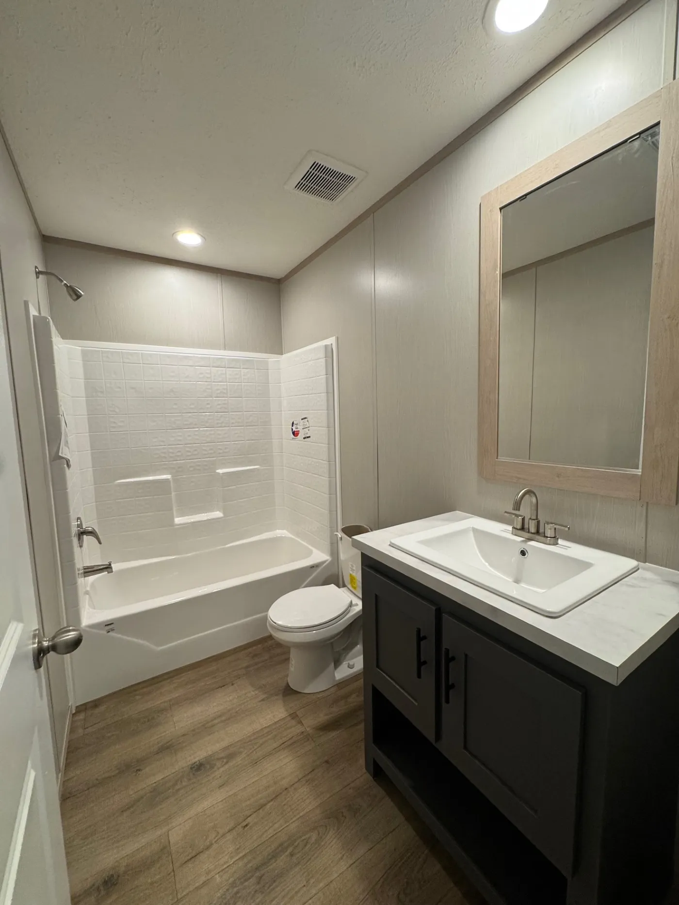 2nd bathroom