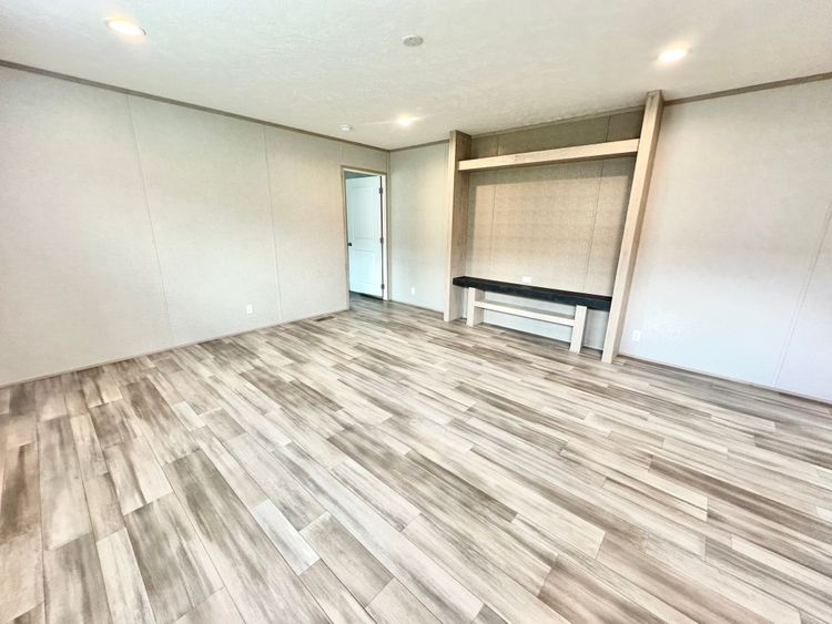 Sleek Modern Design W/ Stainless Appliances!