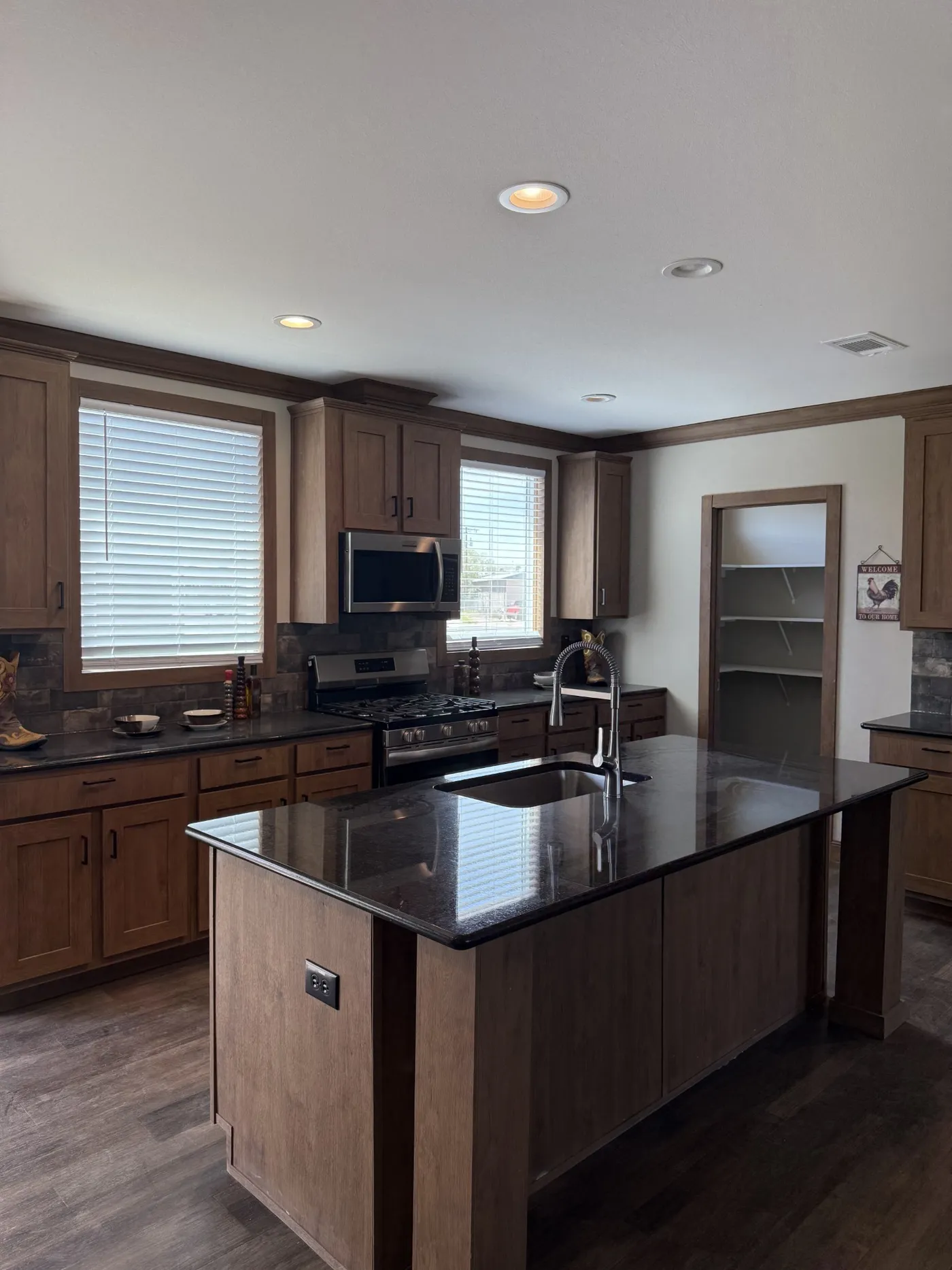 THE OCEANSIDE home image