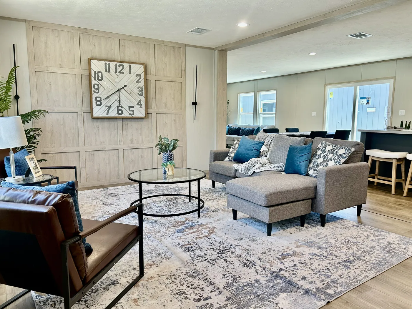 Welcoming home entertainment space