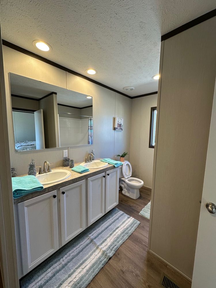 Move-IN Ready 3/2 W/ Furniture -IN Community