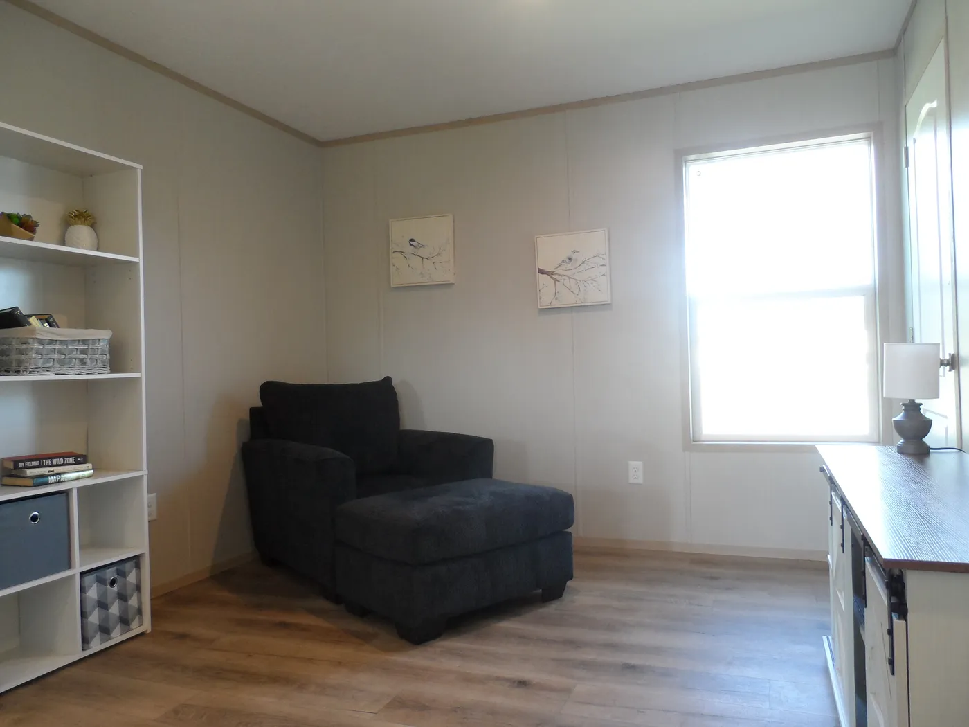 Flex room/ can be a 5th bedroom 