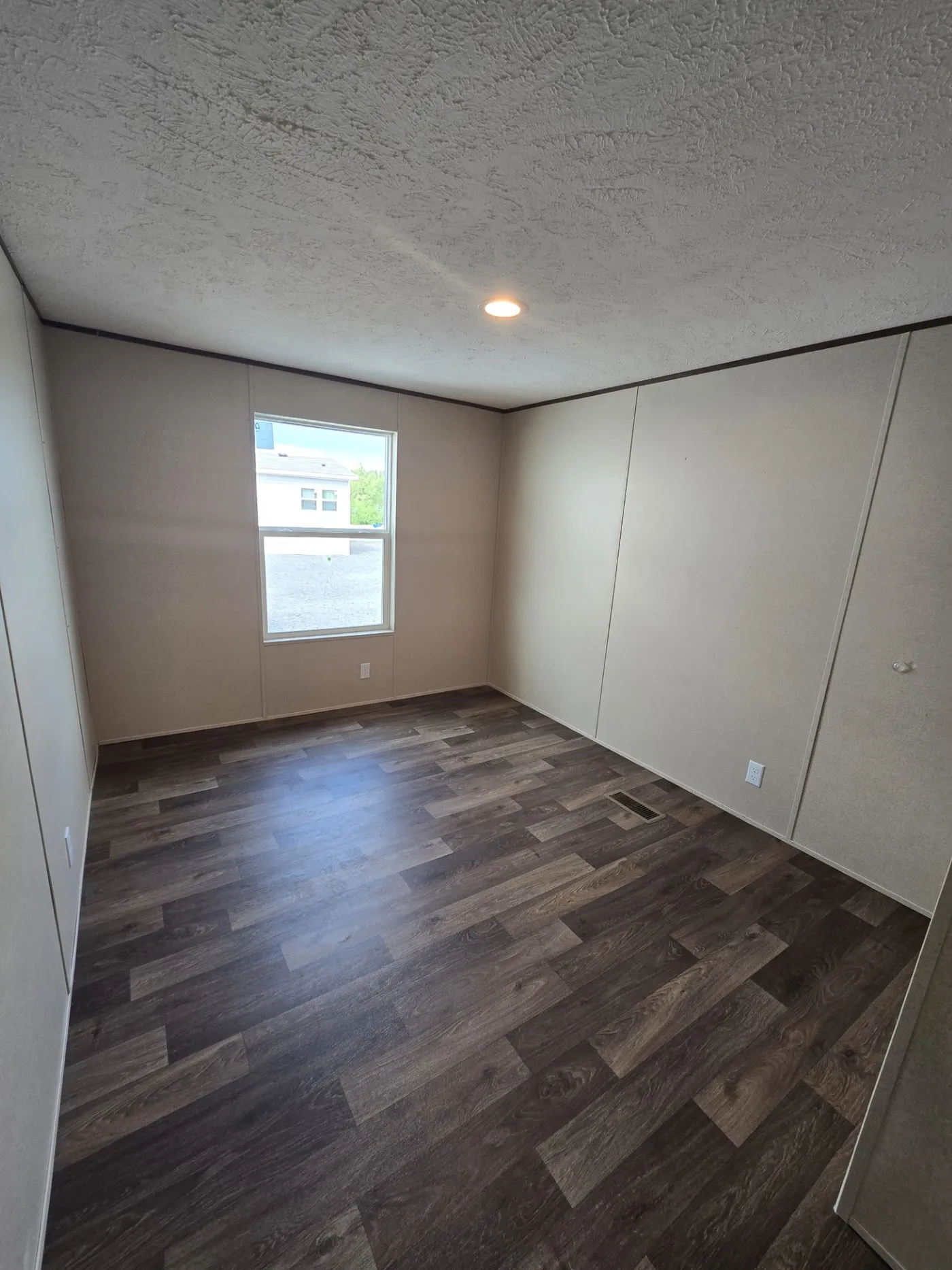 Guest bedroom 1