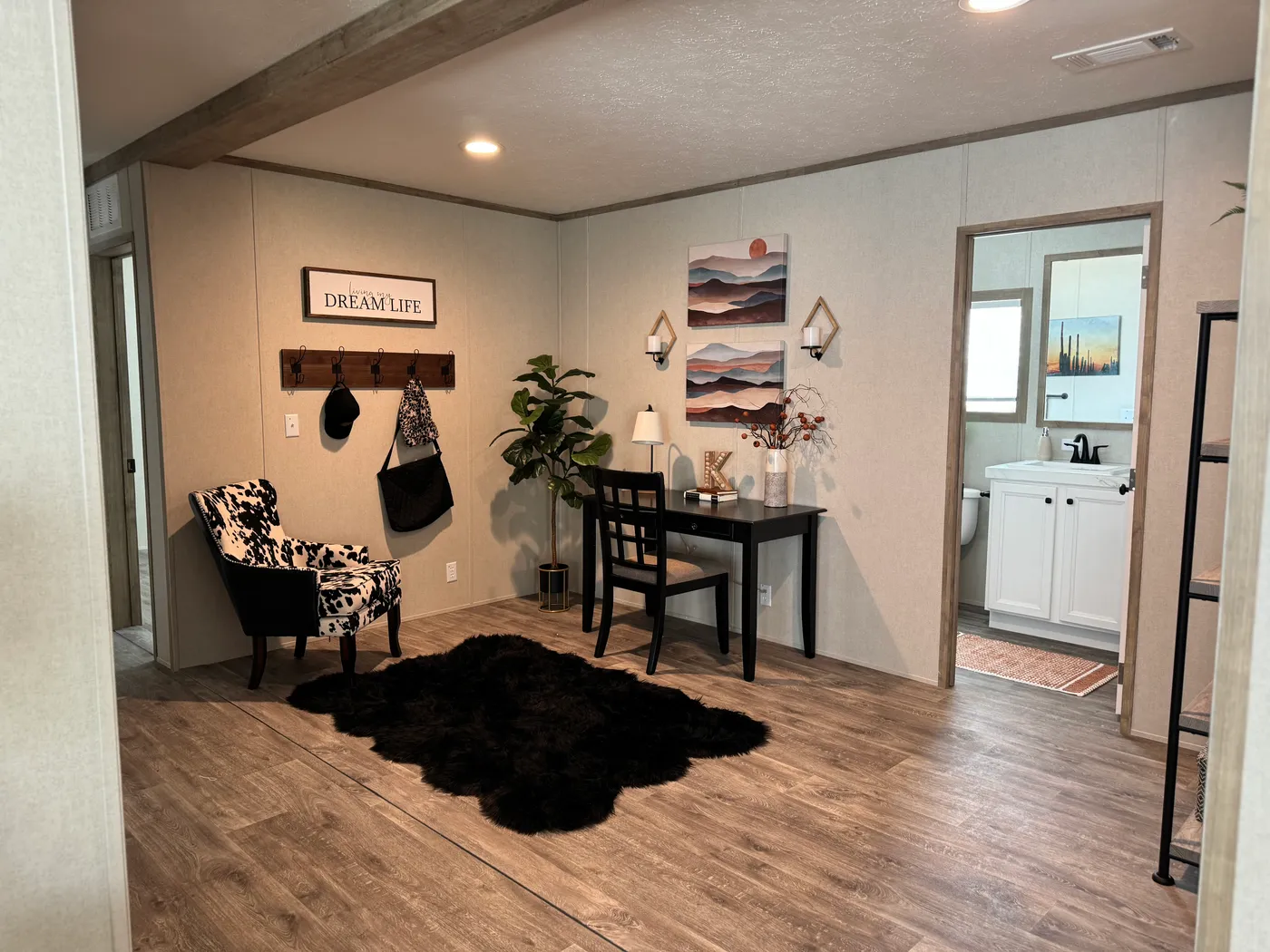 Flex Room for extra space 