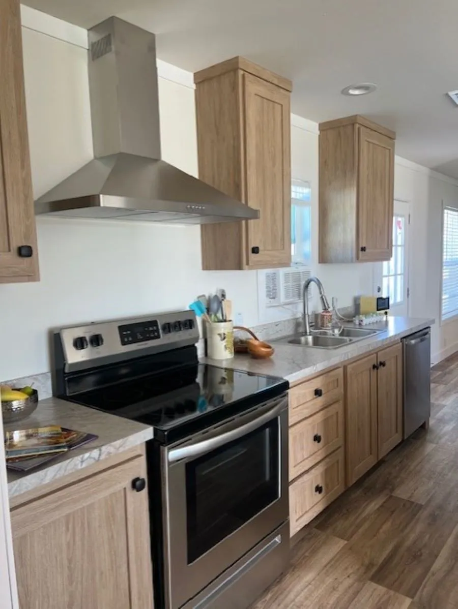 Another view of this elegant kitchen