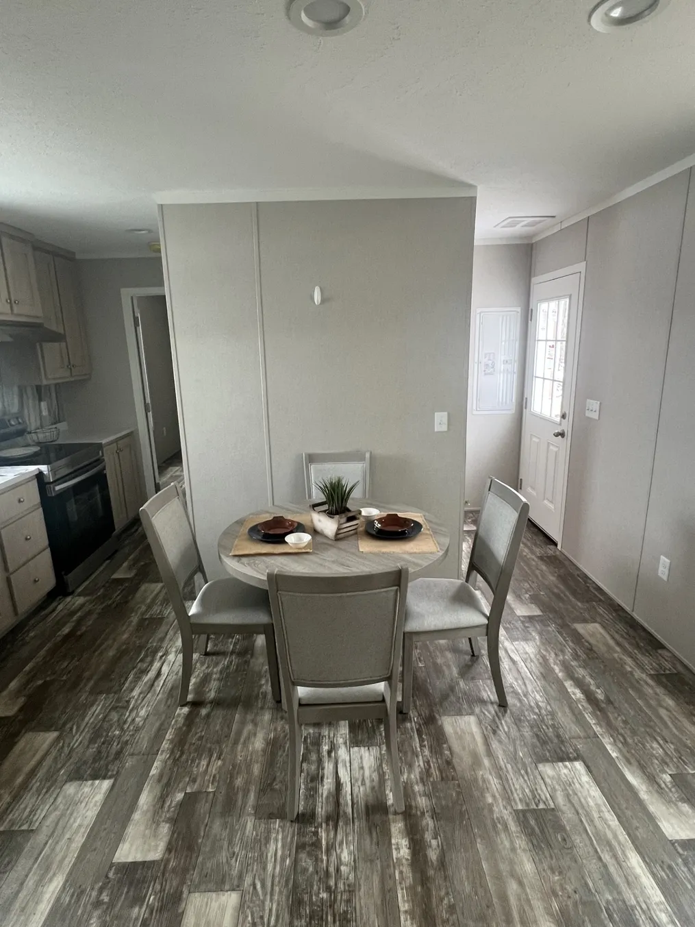 Sapphire Dining Area