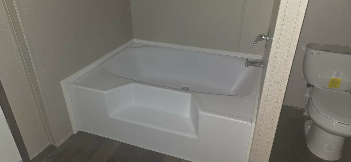 soaker tub