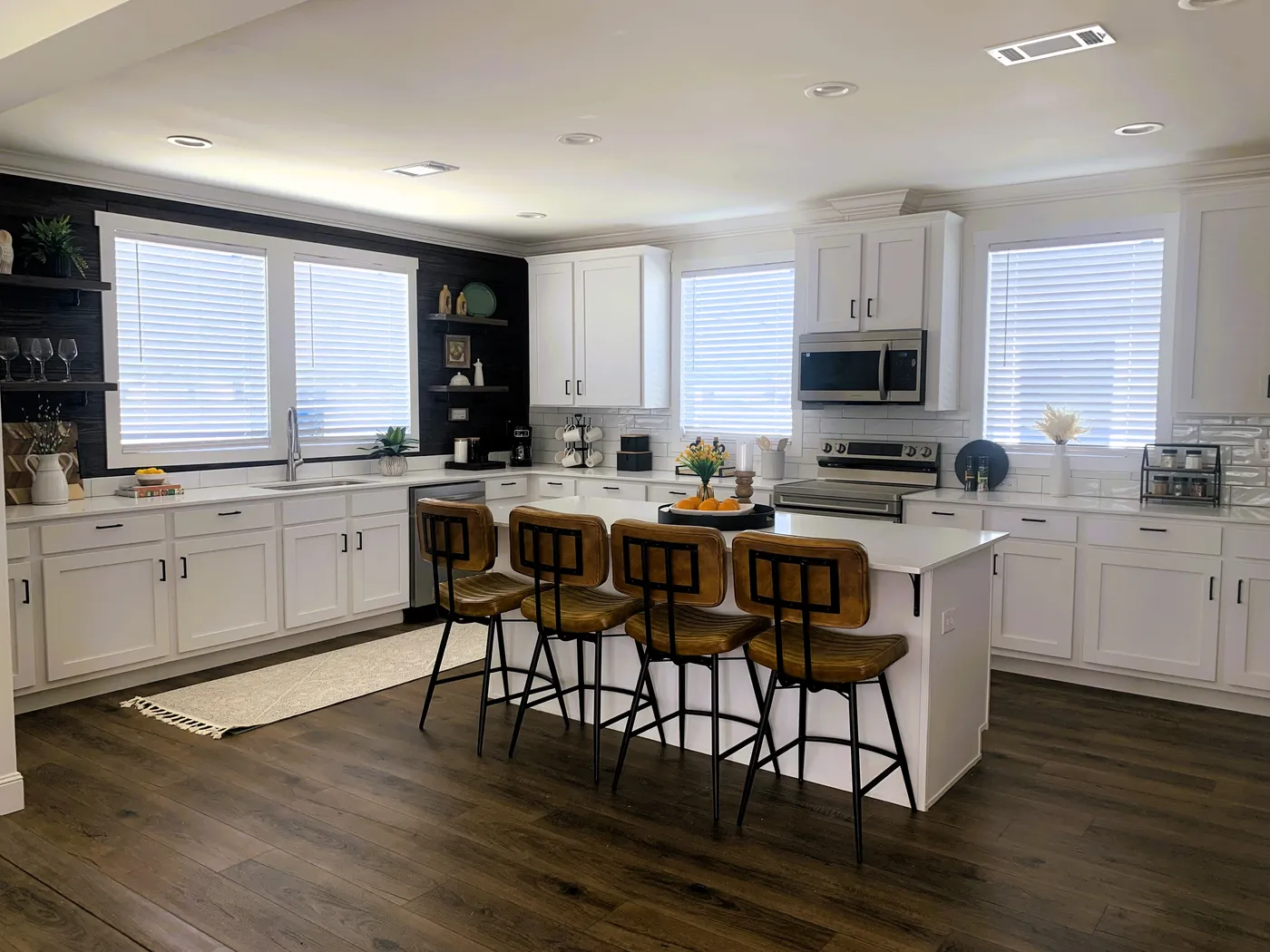Beautiful FarmHouse Design! Everything you dreamed of is waiting for you with this home! 