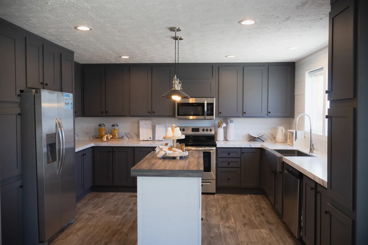 #11 FUSION 32 B home image