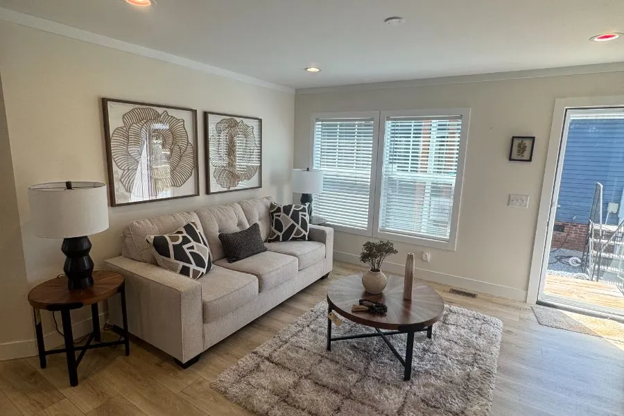 Living area as you walk in