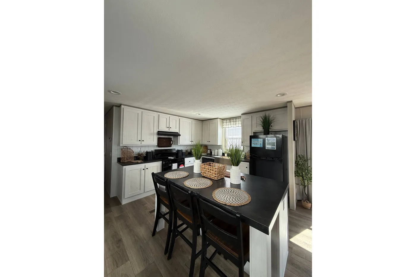 Your New Kitchen!! 
Making Food. Making Time Together. Making Memories.