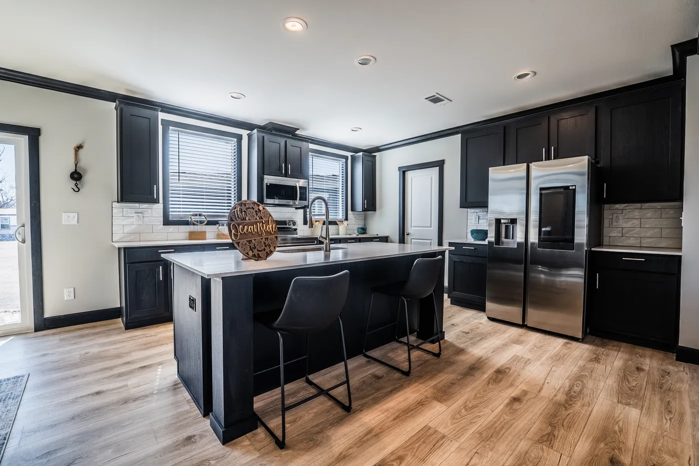 THE OCEANSIDE 4 BED 3 BATH FULL TAPE & TEXTURE! home image