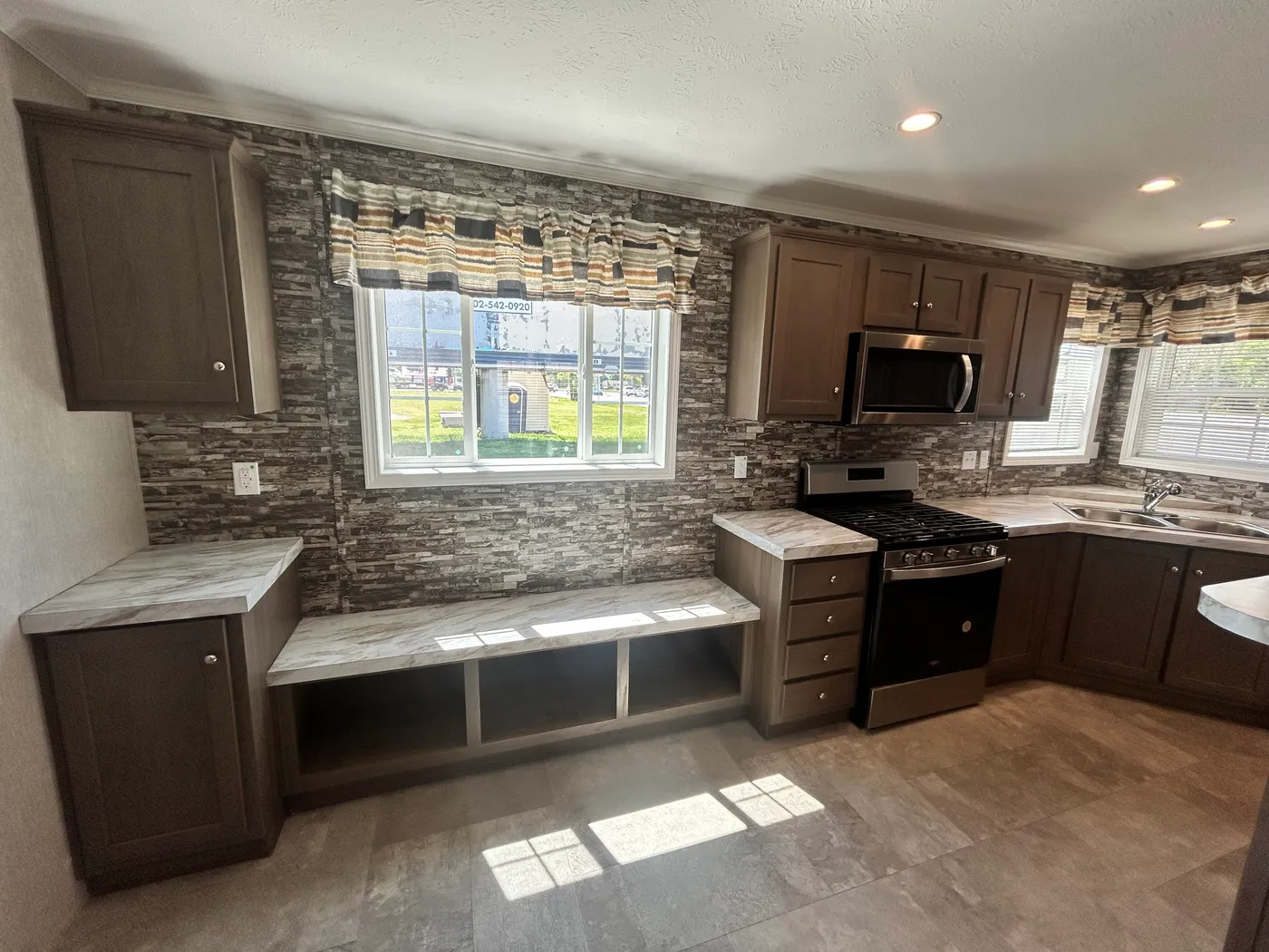 More storage featured in the Dining/Kitchen area. 