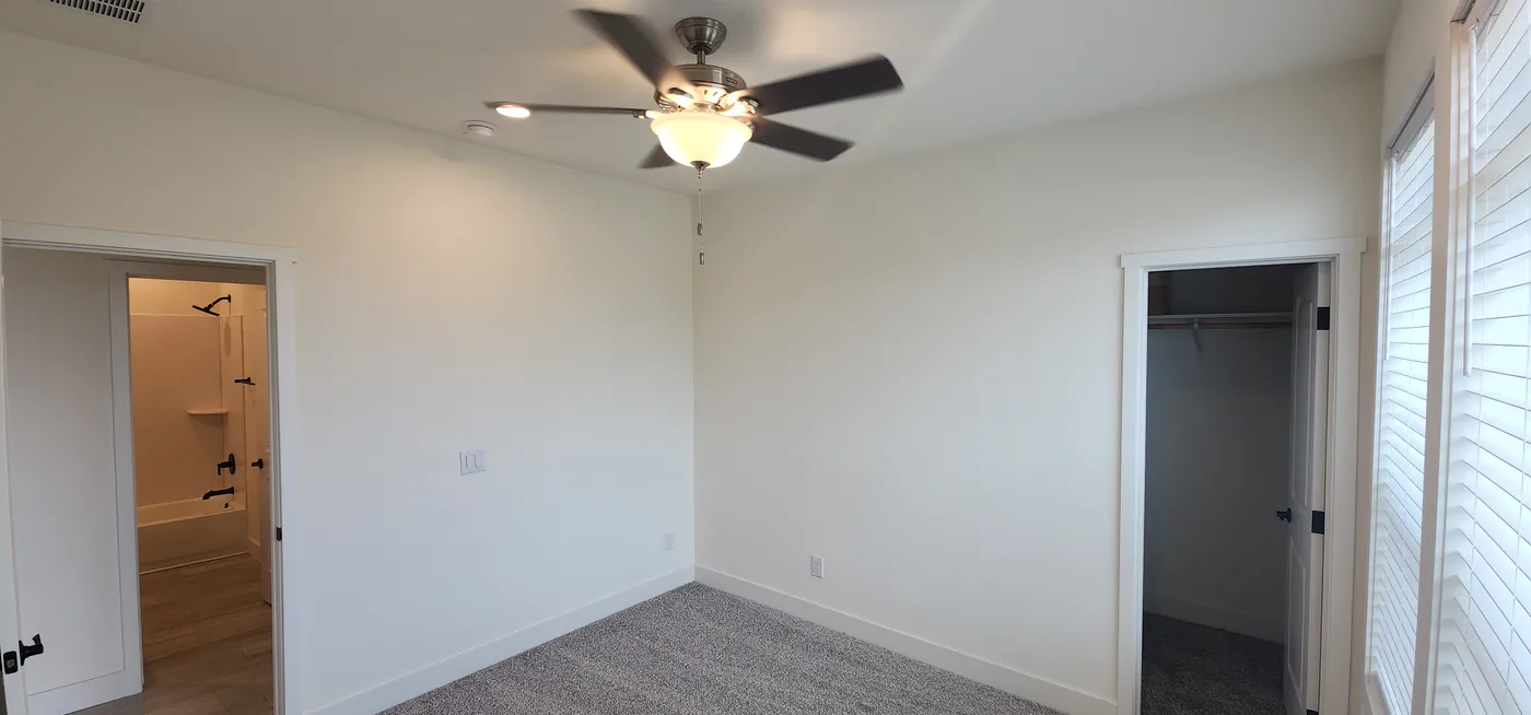 Guest bedroom 2