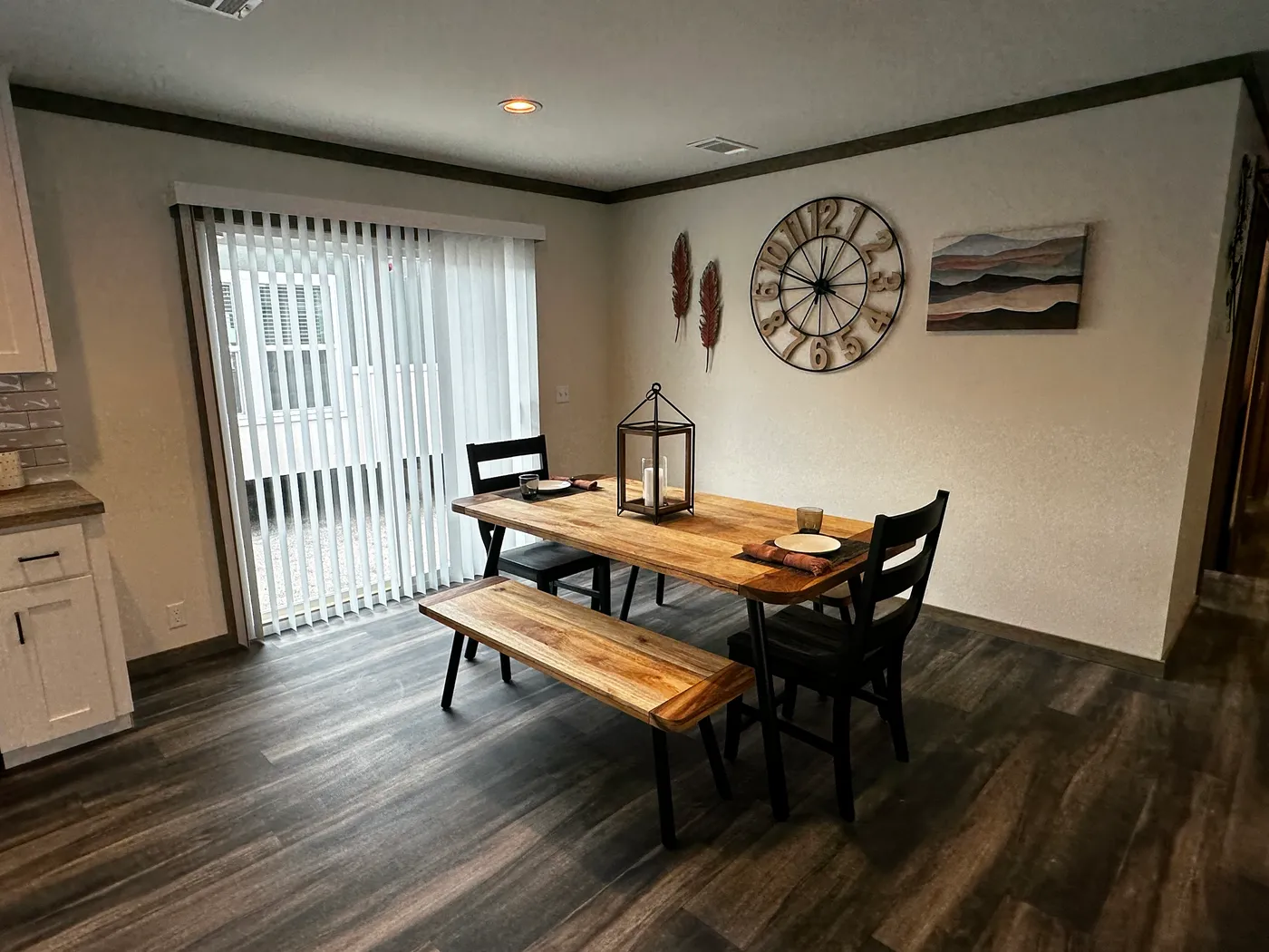 Home on Sale! Tape and Textured, built in fireplace, Quartz Island, Walk in Pantry, Mud Room