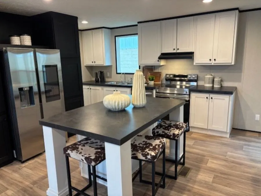 Spacious eat in kitchen!