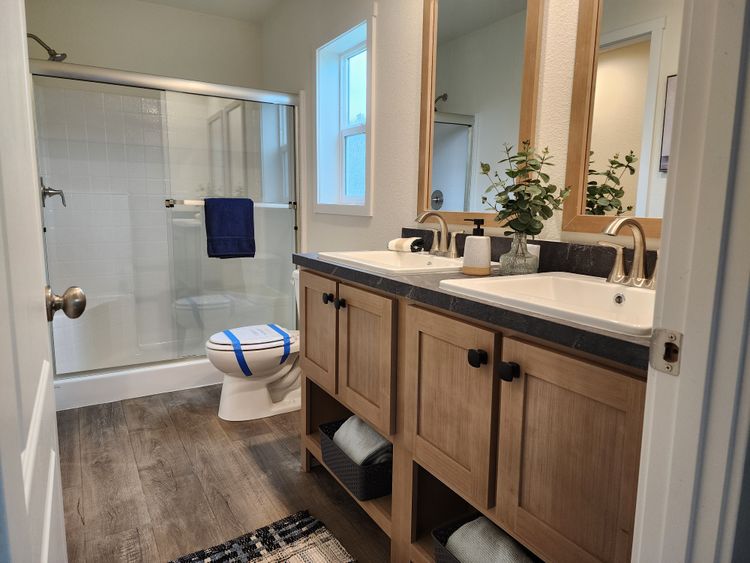 Double sinks & walk-in shower