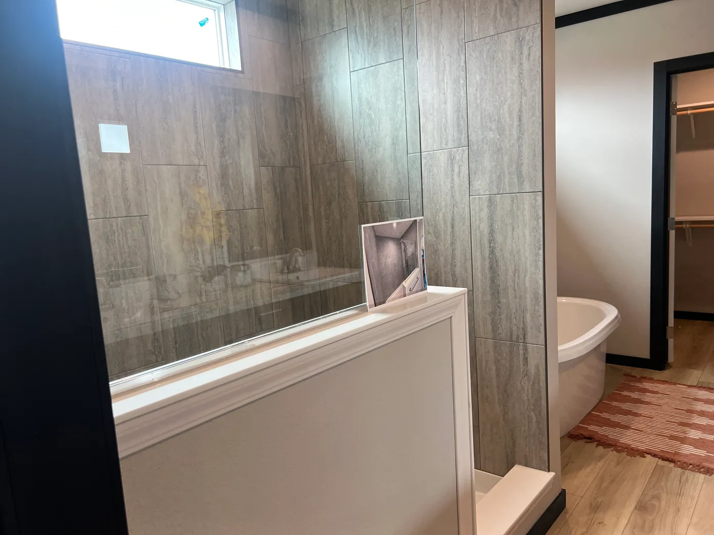 Beautiful tape and texture manufactured home  . Best deals and prices on affordable, quality, Clayton Built manufactured home in texas.